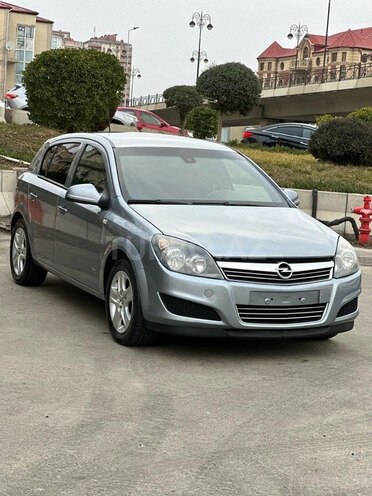 Opel Astra 2010, 170,000 km - 1.4 l - Bakı