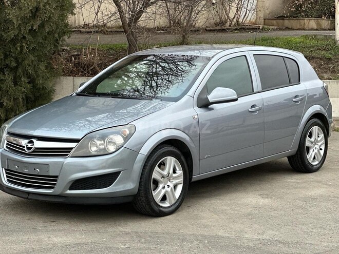 Opel Astra 2010, 170,000 km - 1.4 l - Bakı