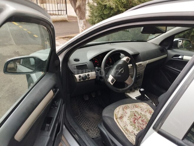 Opel Astra 2006, 240,000 km - 1.9 l - Lənkəran