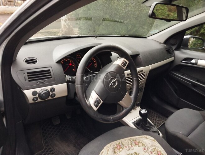 Opel Astra 2006, 240,000 km - 1.9 l - Lənkəran