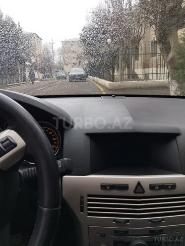Opel Astra 2006, 240,000 km - 1.9 l - Lənkəran