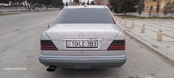 Mercedes E 220 1994, 600,000 km - 2.2 л - Sumqayıt