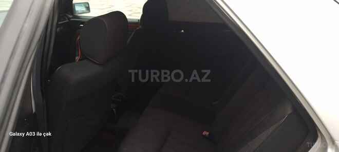 Mercedes E 220 1994, 600,000 km - 2.2 л - Sumqayıt