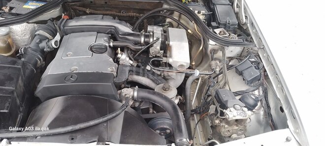 Mercedes E 220 1994, 600,000 km - 2.2 л - Sumqayıt