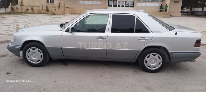 Mercedes E 220 1994, 600,000 km - 2.2 л - Sumqayıt