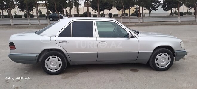 Mercedes E 220 1994, 600,000 km - 2.2 л - Sumqayıt
