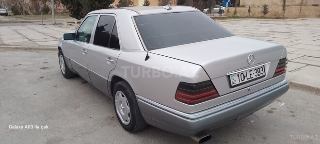 Mercedes E 220 1994, 600,000 km - 2.2 л - Sumqayıt