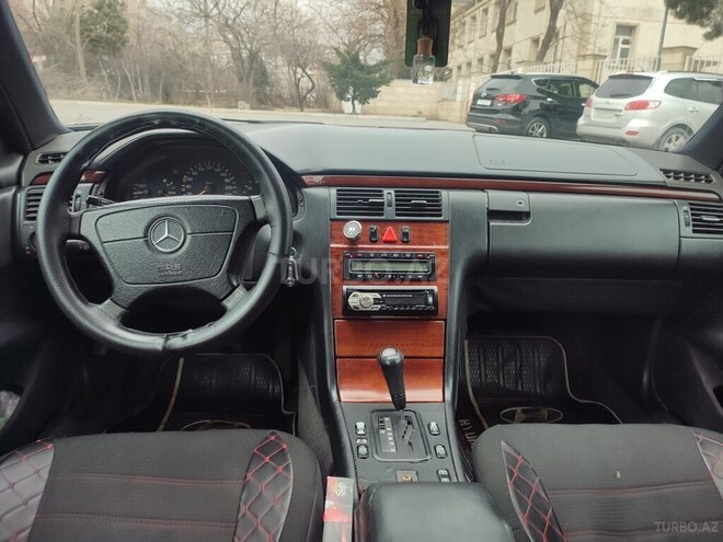 Mercedes E 230 1995, 438,880 km - 2.3 l - Bakı