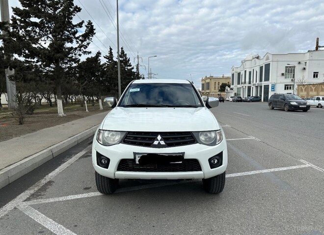 Mitsubishi L200 2012, 511,000 km - 2.5 l - Bakı