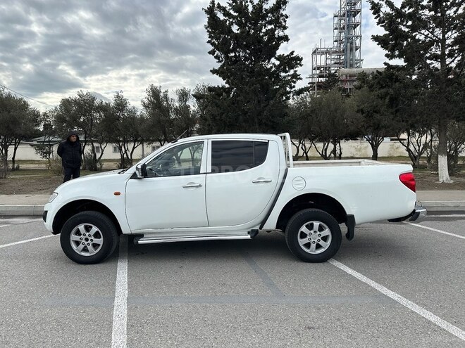 Mitsubishi L200 2012, 511,000 km - 2.5 l - Bakı