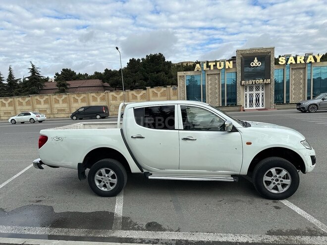 Mitsubishi L200 2012, 511,000 km - 2.5 l - Bakı