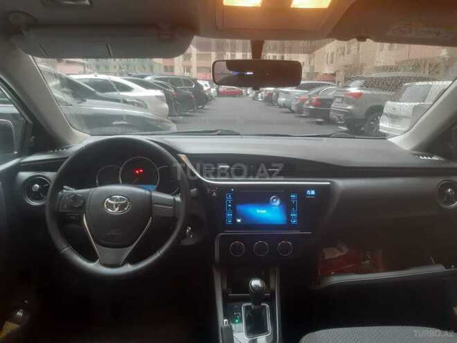 Toyota Corolla 2018, 117,000 km - 1.6 l - Bakı