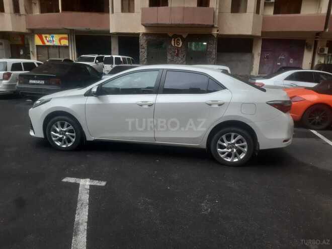 Toyota Corolla 2018, 117,000 km - 1.6 l - Bakı