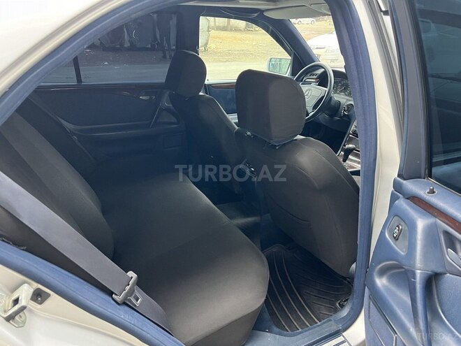 Mercedes E 230 1996, 334,500 km - 2.3 l - Sumqayıt