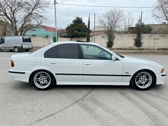 BMW 530 2002, 250,000 km - 3.0 l - Sumqayıt
