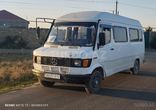 Mercedes 208 D 1992, 300,000 km - 2.3 l - Bakı