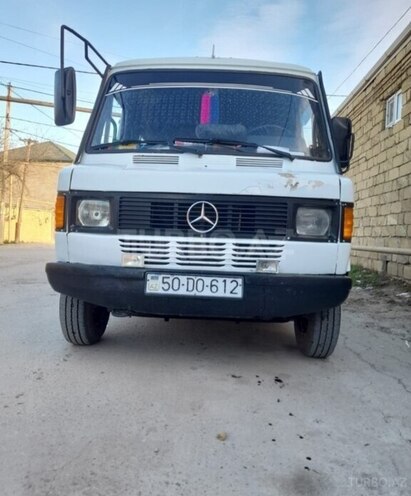 Mercedes 208 D 1992, 300,000 km - 2.3 l - Bakı