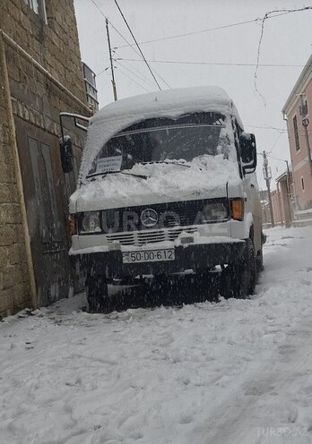 Mercedes 208 D 1992, 300,000 km - 2.3 l - Bakı
