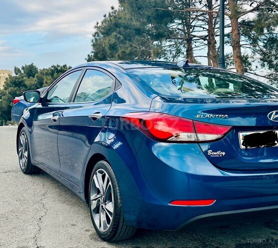 Hyundai Elantra 2015, 130,121 km - 1.8 l - Bakı