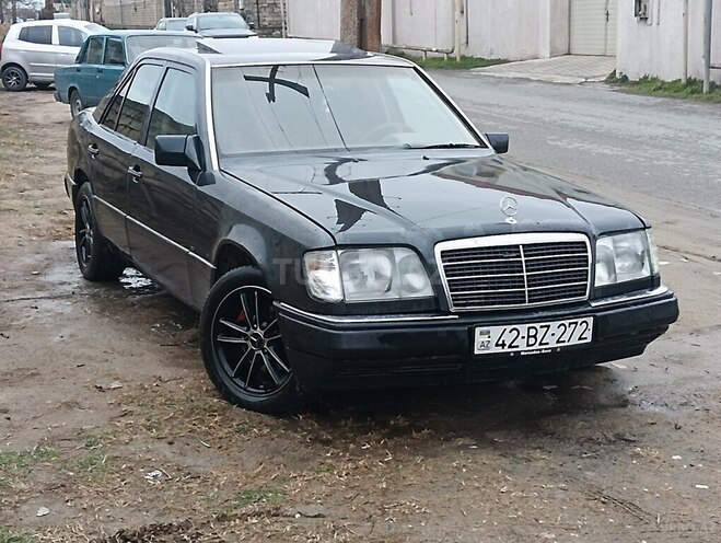 Mercedes E 200 1994, 250,000 km - 2.0 l - Bakı