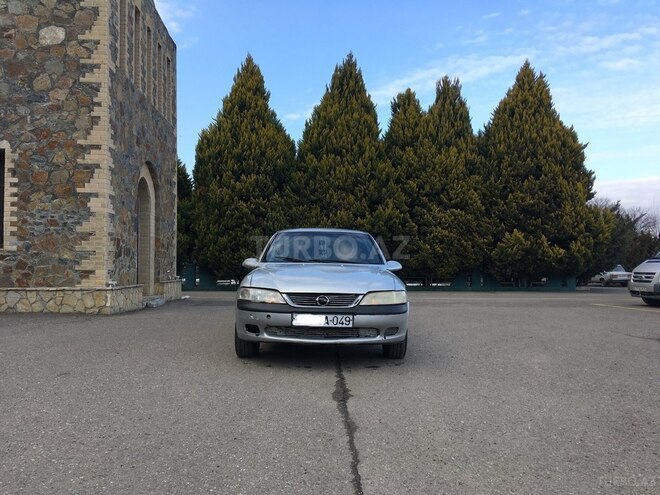 Opel Vectra 1998, 347,000 km - 2.0 l - Qazax