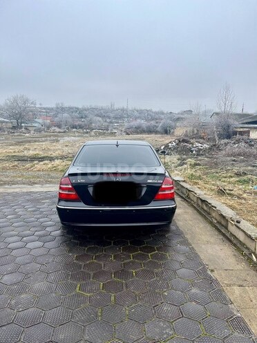 Mercedes E 320 2002, 312,000 km - 3.2 l - Quba