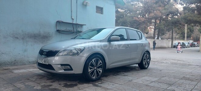 Kia Ceed 2010, 241,000 km - 1.6 л - Bakı