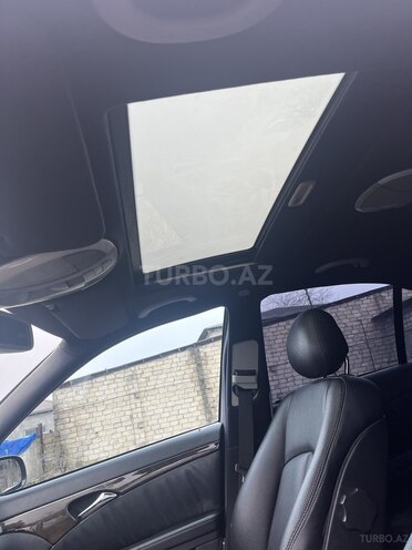 Mercedes E 320 2002, 312,000 km - 3.2 l - Quba