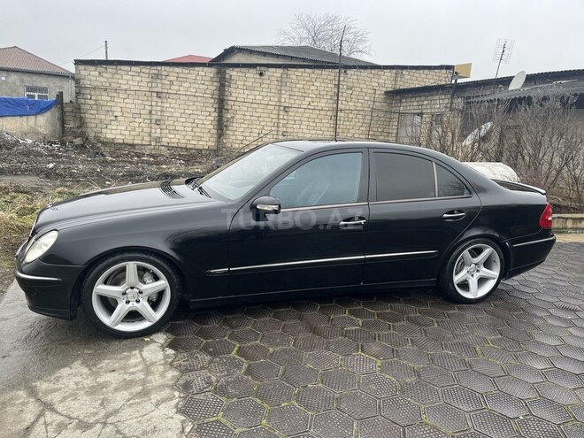 Mercedes E 320 2002, 312,000 km - 3.2 l - Quba