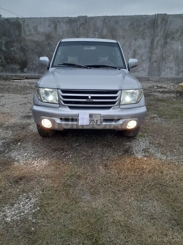 Mitsubishi Pajero io 2004, 227,612 km - 2.0 л - Siyəzən