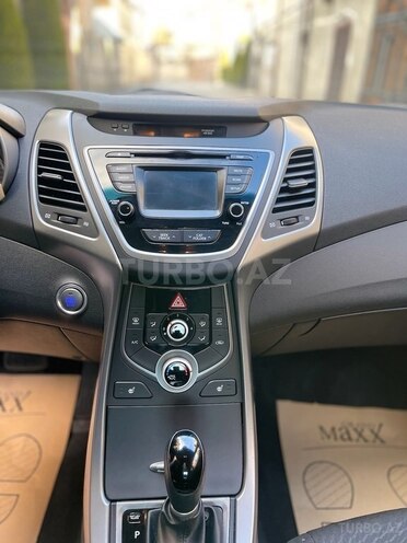 Hyundai Elantra 2015, 104,248 km - 1.8 l - Bakı