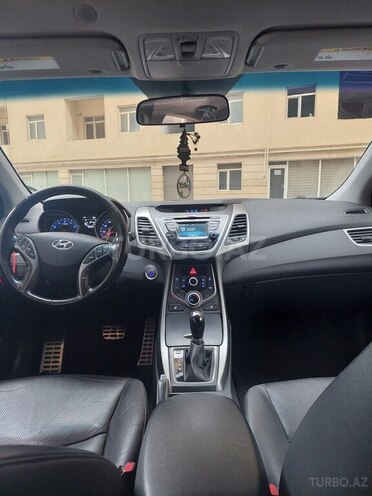 Hyundai Elantra 2015, 130,000 km - 2.0 л - Bakı