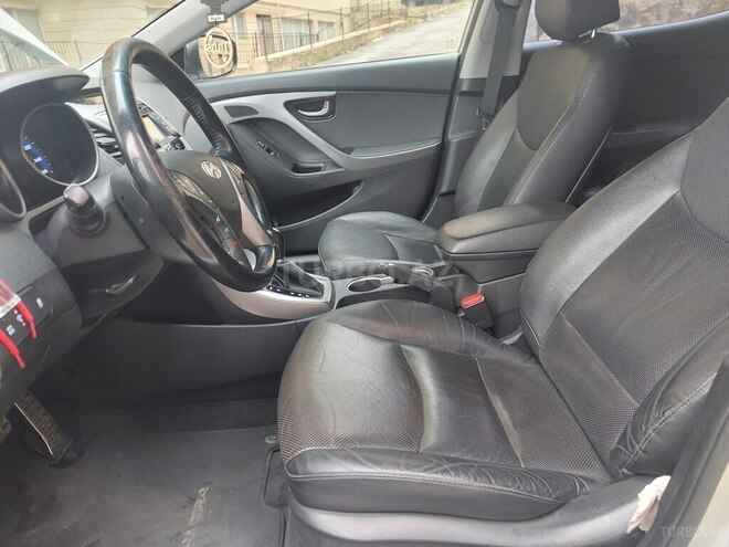 Hyundai Elantra 2015, 130,000 km - 2.0 л - Bakı
