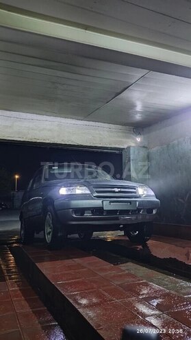 Chevrolet Niva 2005, 98,000 km - 1.7 l - Saatlı