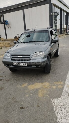 Chevrolet Niva 2005, 98,000 km - 1.7 l - Saatlı