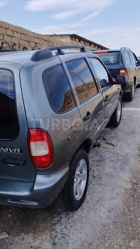 Chevrolet Niva 2005, 98,000 km - 1.7 l - Saatlı