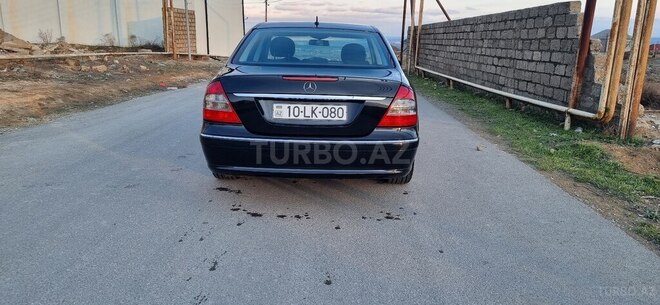 Mercedes E 220 2006, 201,637 km - 2.2 l - Bakı