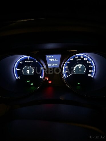 Hyundai ix35 2012, 176,000 km - 2.0 l - Bakı