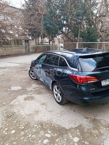 Opel Astra 2016, 180,800 km - 1.6 l - Bakı