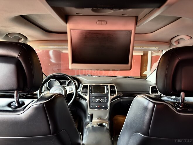 Jeep Grand Cherokee 2012, 153,000 km - 3.6 l - Quba