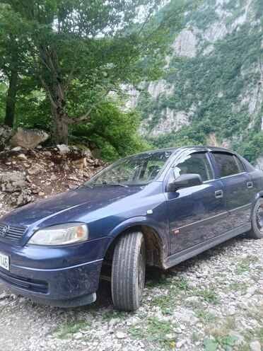 Opel Astra 1999, 280,000 km - 1.6 l - Qusar