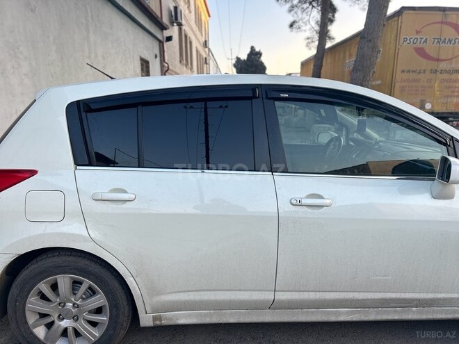 Nissan Tiida 2011, 300,000 km - 1.3 l - Bakı