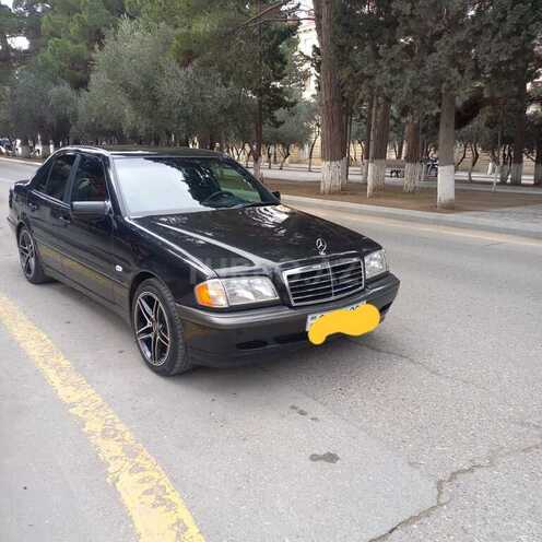 Mercedes C 180 1997, 136,000 km - 1.8 l - Sumqayıt
