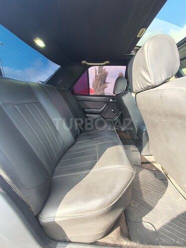 Mercedes E 200 1990, 245,890 km - 2.0 l - Gəncə