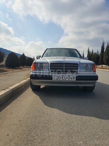 Mercedes E 200 1990, 245,890 km - 2.0 l - Gəncə