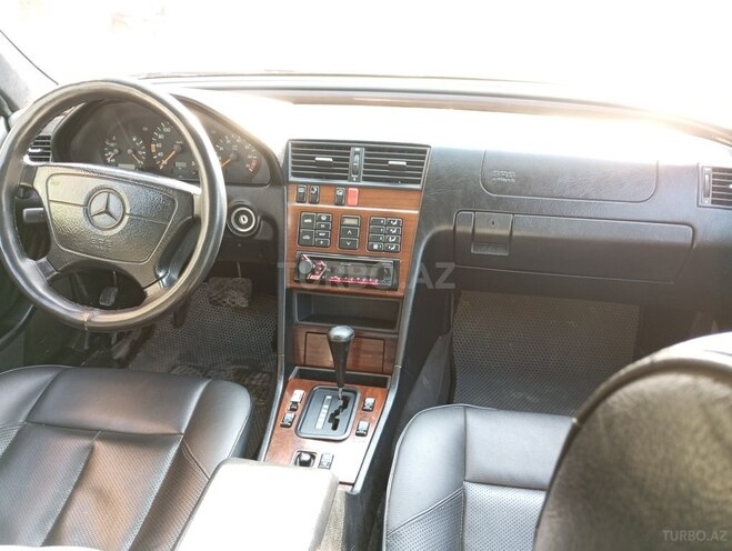 Mercedes C 200 1994, 123,457 km - 2.4 l - Bakı