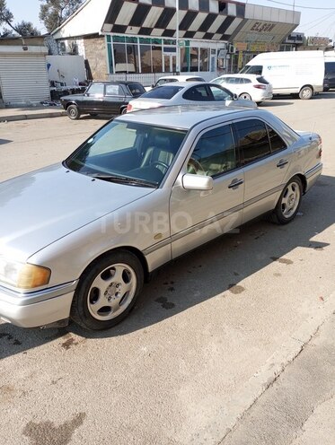 Mercedes C 200 1994, 123,457 km - 2.4 l - Bakı