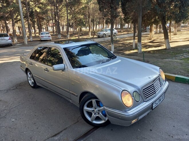 Mercedes E 240 1999, 377,700 km - 2.4 l - Sumqayıt