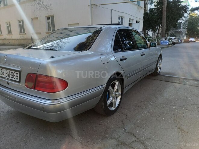 Mercedes E 240 1999, 377,700 km - 2.4 l - Sumqayıt