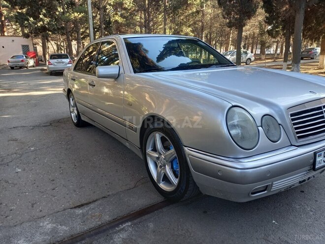 Mercedes E 240 1999, 377,700 km - 2.4 l - Sumqayıt